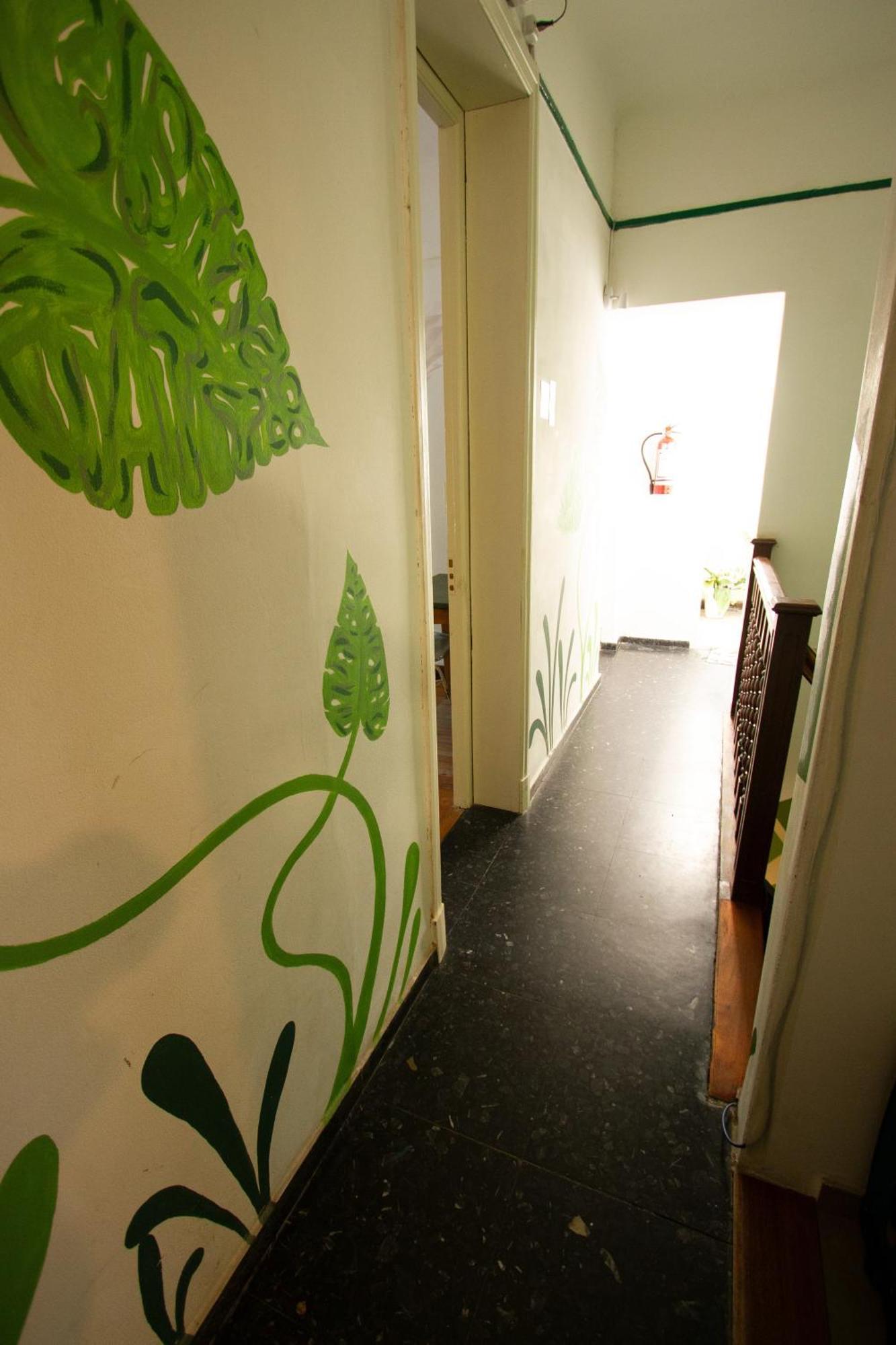 Yh Hostel Монтевидео Экстерьер фото